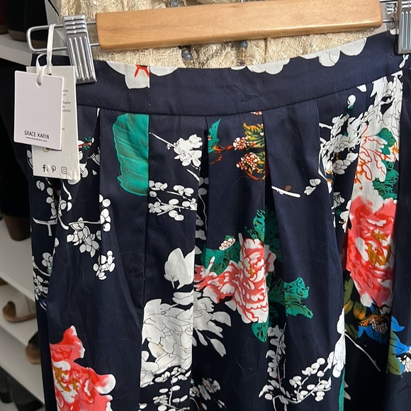 A line 🌺 pleated skirt - medium - NWT - Picture 3 of 6